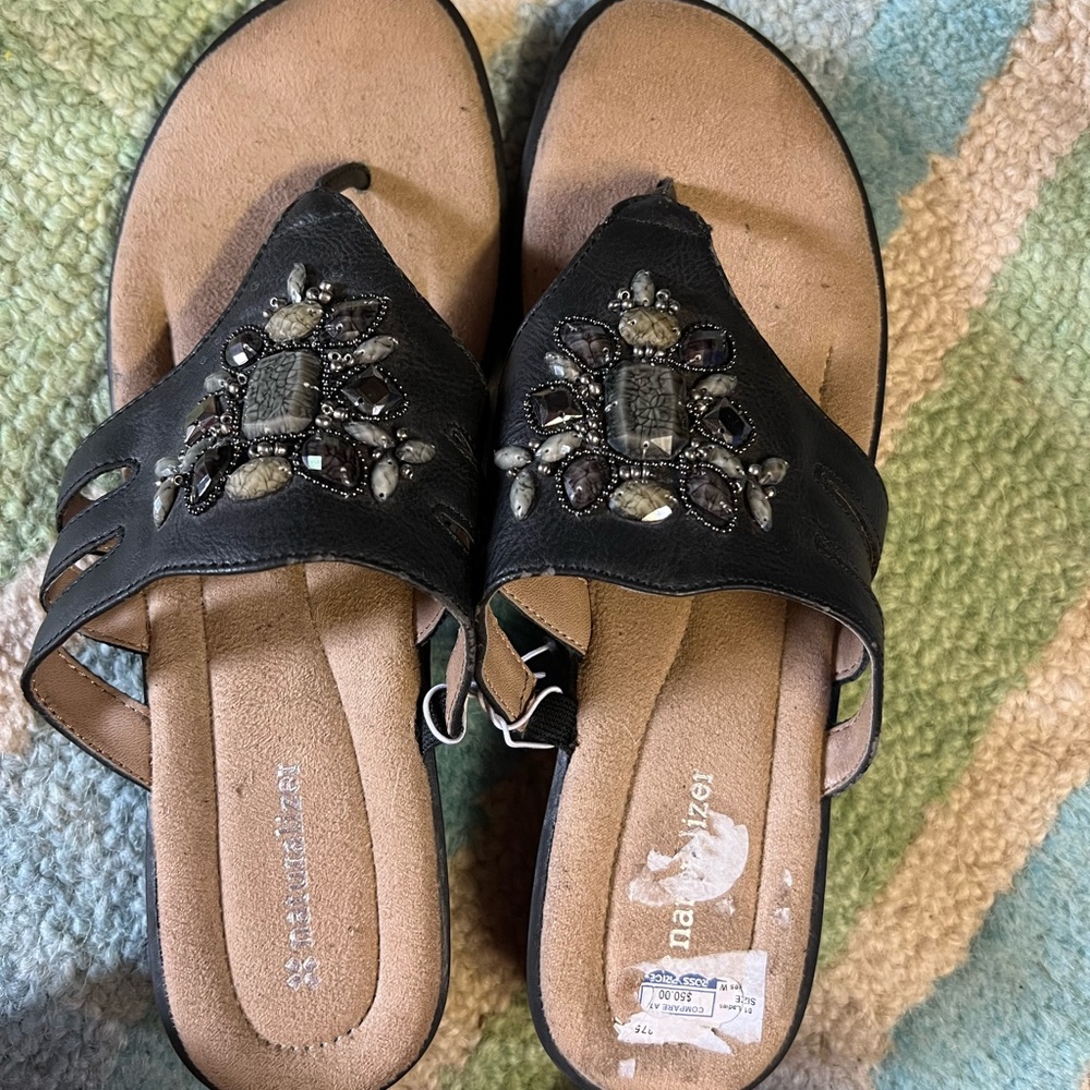 Naturalizer Sandals Size 10 W Black